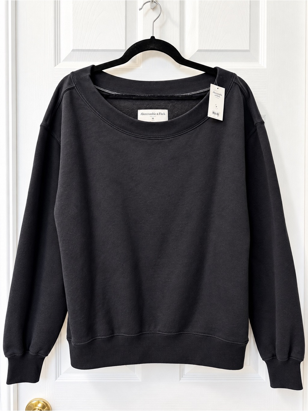 Abercrombie & Fitch Women's Black Scoop Neck Crew Sweater